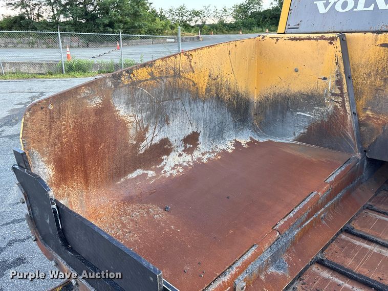 image for item EF1256 2012 Volvo PF6170 paver