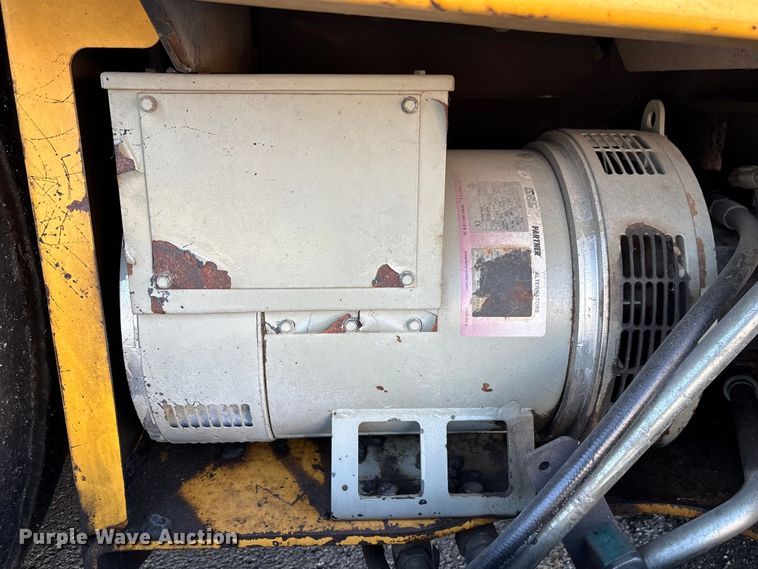 image for item EF1256 2012 Volvo PF6170 paver