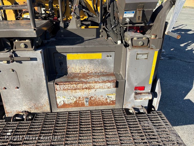 image for item EF1256 2012 Volvo PF6170 paver