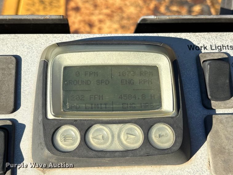 image for item EF1256 2012 Volvo PF6170 paver