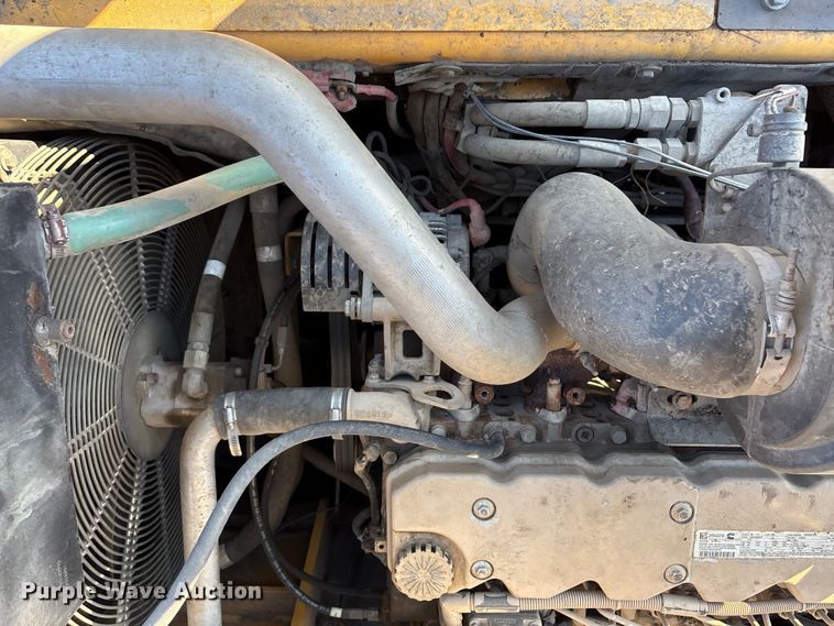 image for item EF1256 2012 Volvo PF6170 paver