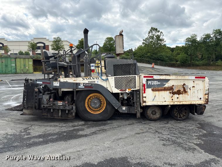 image for item EF1257 2011 Volvo PF2181 paver