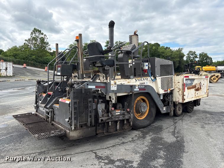 image for item EF1257 2011 Volvo PF2181 paver