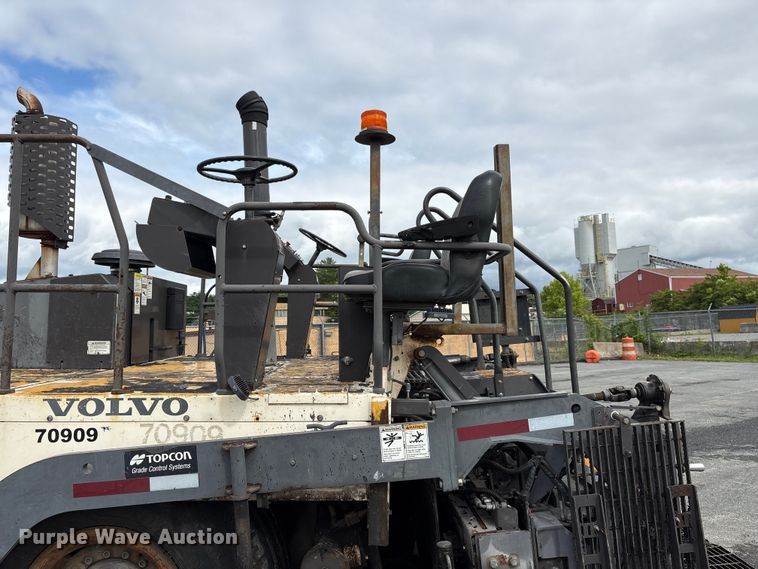 image for item EF1257 2011 Volvo PF2181 paver