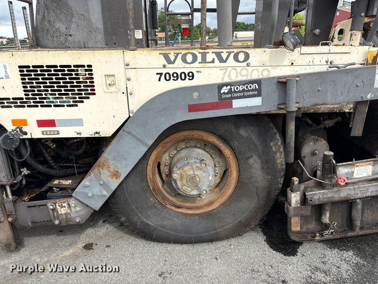 image for item EF1257 2011 Volvo PF2181 paver