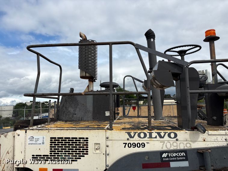 image for item EF1257 2011 Volvo PF2181 paver