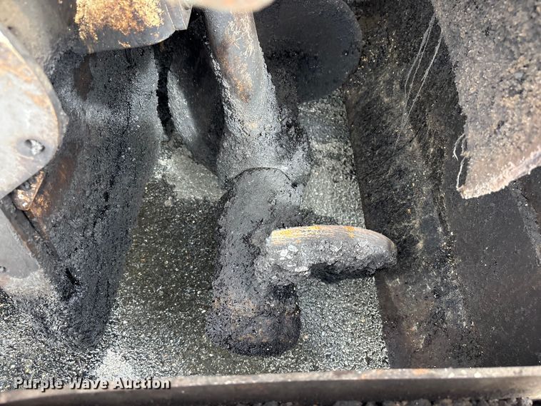 image for item EF1257 2011 Volvo PF2181 paver