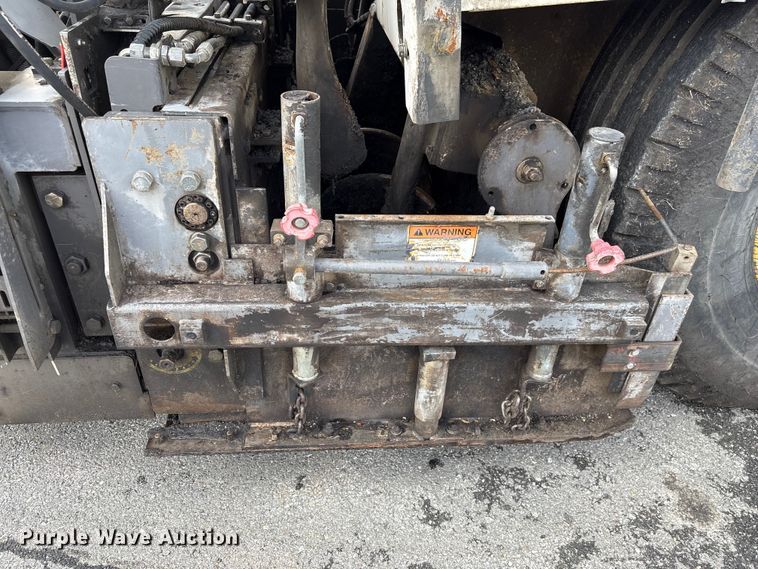 image for item EF1257 2011 Volvo PF2181 paver