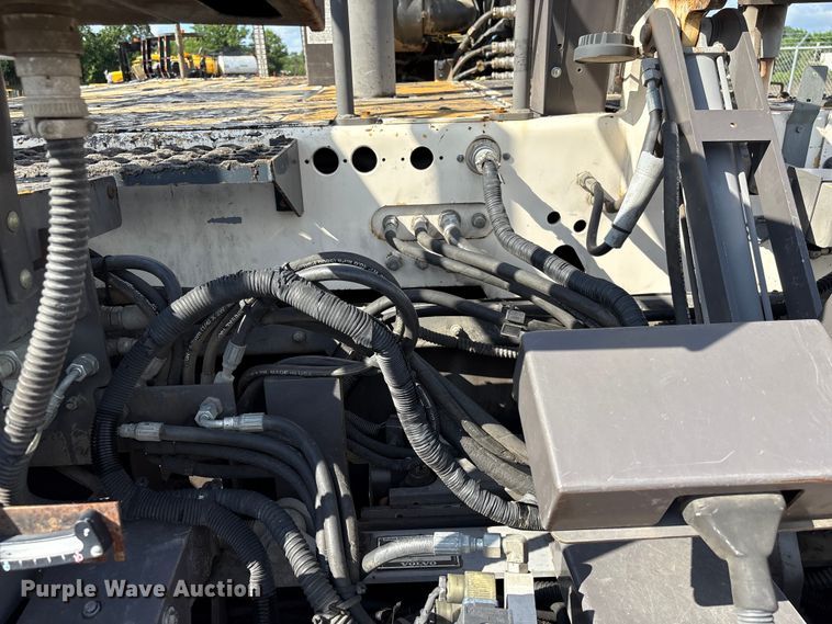 image for item EF1257 2011 Volvo PF2181 paver