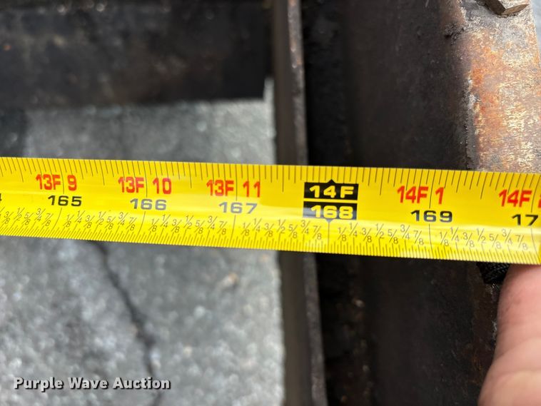 image for item EF1257 2011 Volvo PF2181 paver