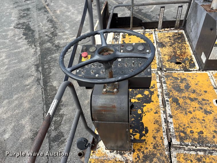 image for item EF1257 2011 Volvo PF2181 paver