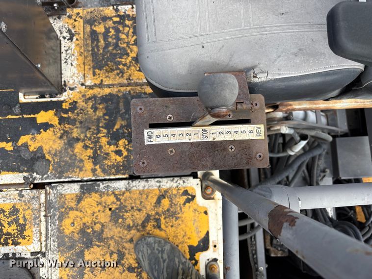 image for item EF1257 2011 Volvo PF2181 paver