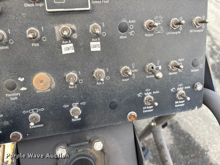 image for item EF1257 2011 Volvo PF2181 paver