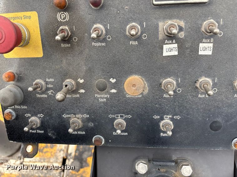 image for item EF1257 2011 Volvo PF2181 paver