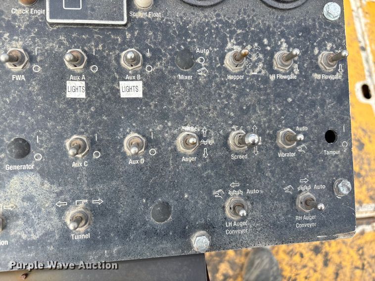 image for item EF1257 2011 Volvo PF2181 paver