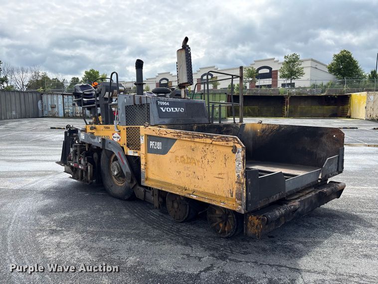 image for item EF1258 2014 Volvo PF2181 paver