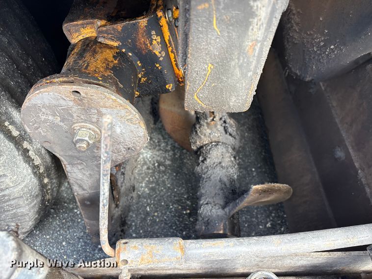 image for item EF1258 2014 Volvo PF2181 paver