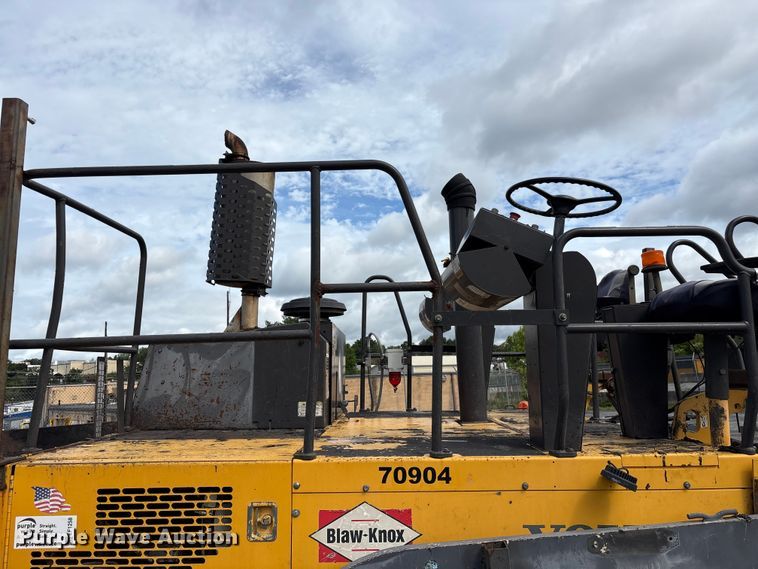image for item EF1258 2014 Volvo PF2181 paver