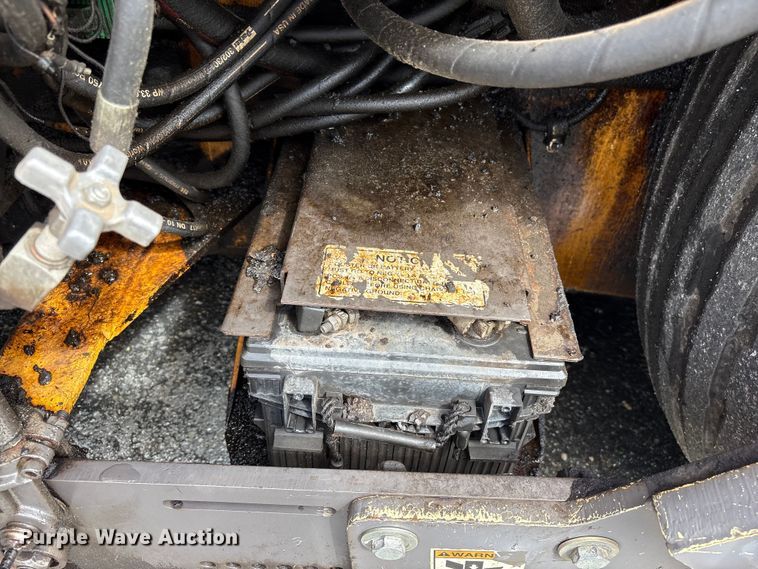 image for item EF1258 2014 Volvo PF2181 paver