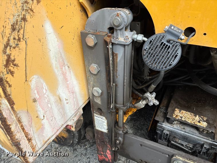 image for item EF1258 2014 Volvo PF2181 paver