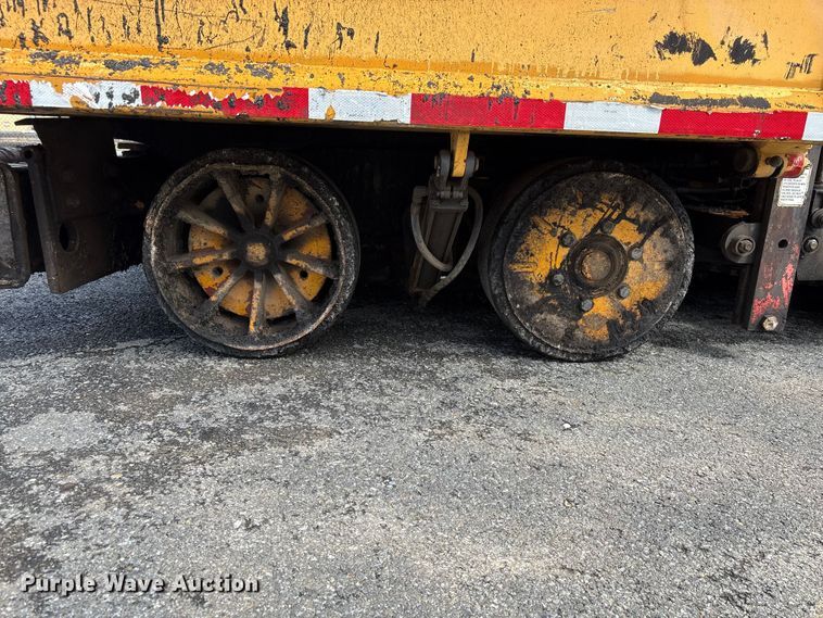 image for item EF1258 2014 Volvo PF2181 paver