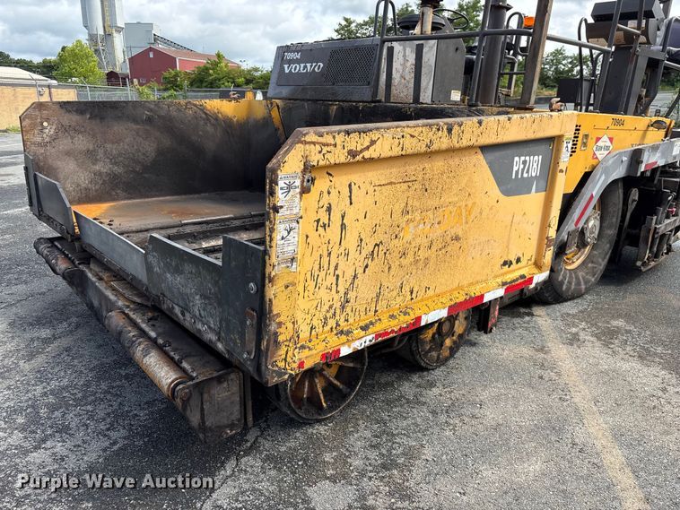 image for item EF1258 2014 Volvo PF2181 paver