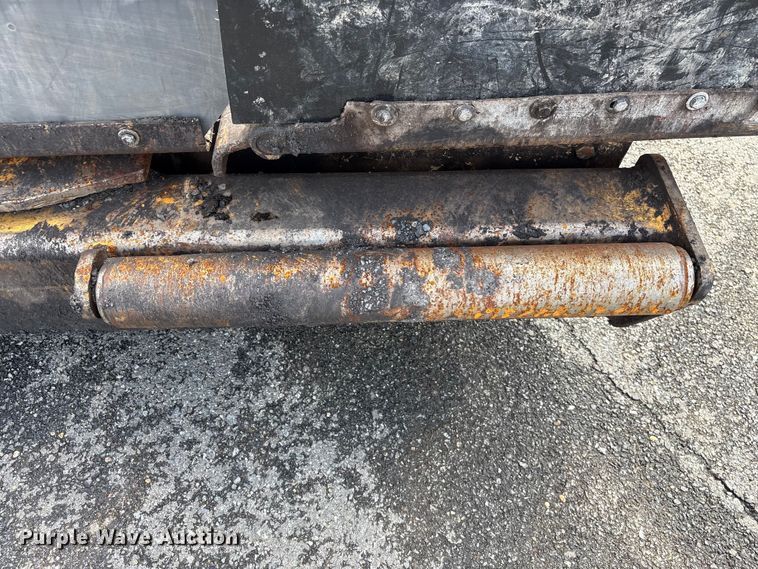 image for item EF1258 2014 Volvo PF2181 paver