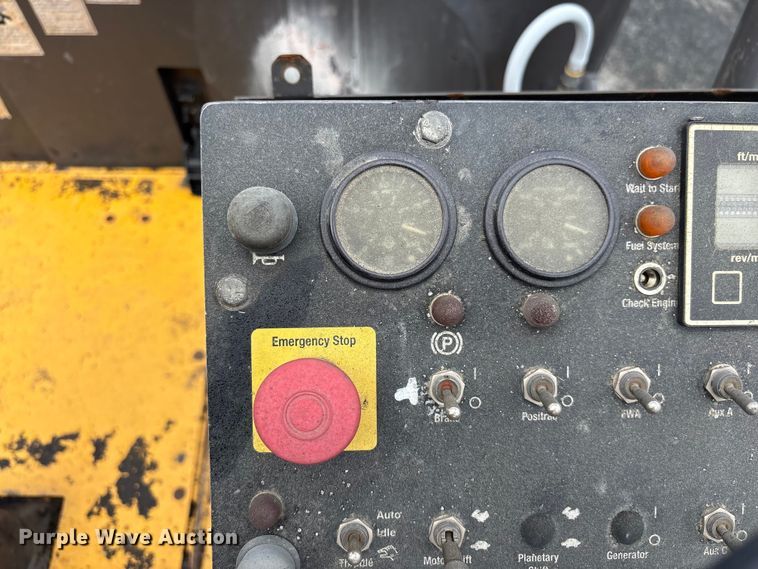 image for item EF1258 2014 Volvo PF2181 paver