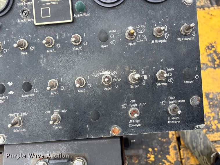 image for item EF1258 2014 Volvo PF2181 paver