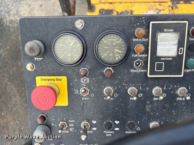 image for item EF1258 2014 Volvo PF2181 paver
