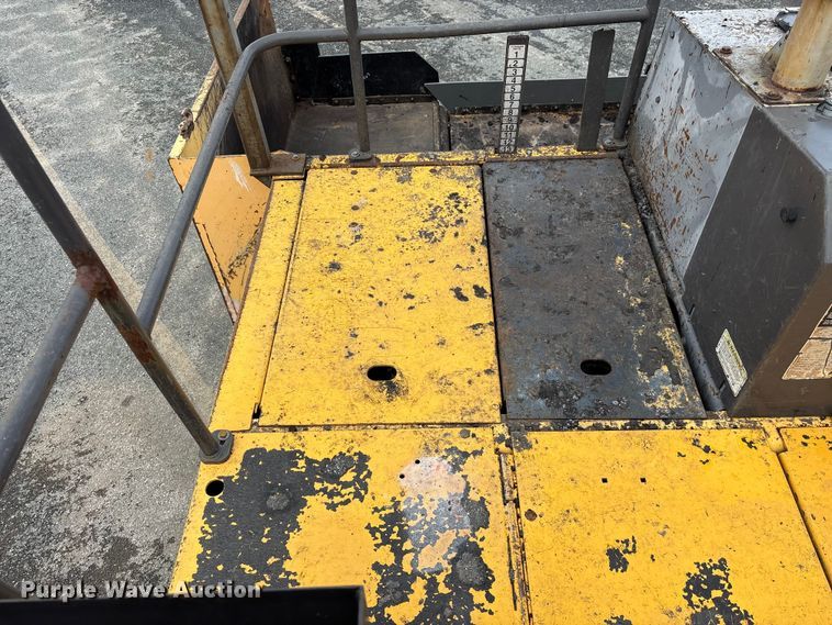 image for item EF1258 2014 Volvo PF2181 paver