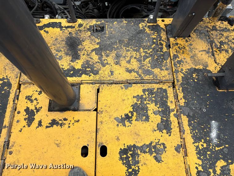 image for item EF1258 2014 Volvo PF2181 paver
