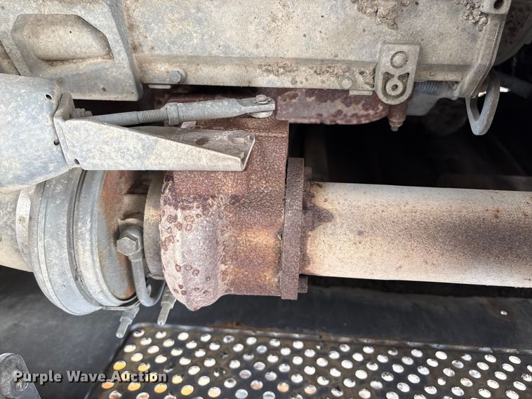 image for item EF1258 2014 Volvo PF2181 paver