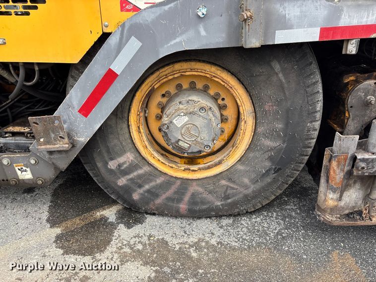 image for item EF1258 2014 Volvo PF2181 paver