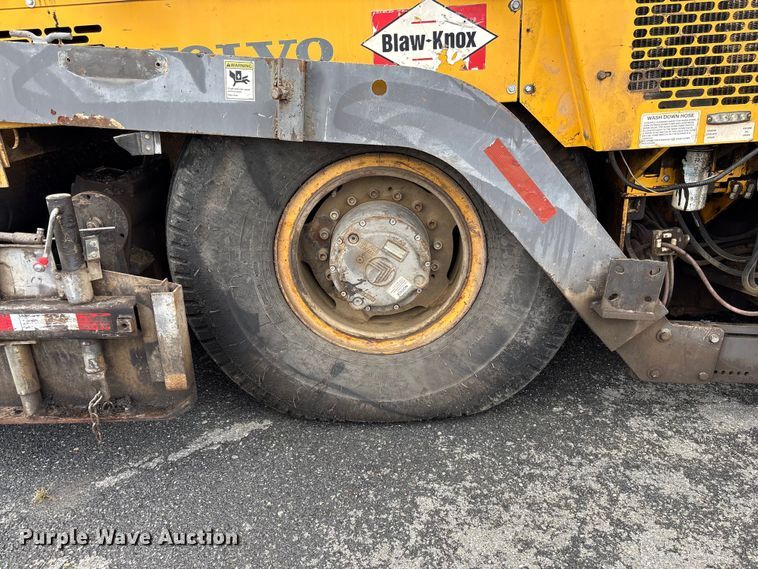 image for item EF1258 2014 Volvo PF2181 paver