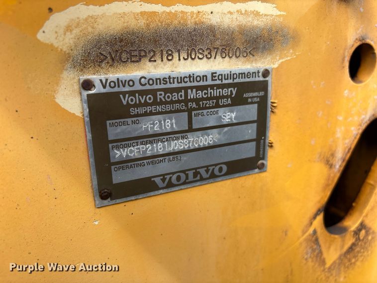 image for item EF1258 2014 Volvo PF2181 paver