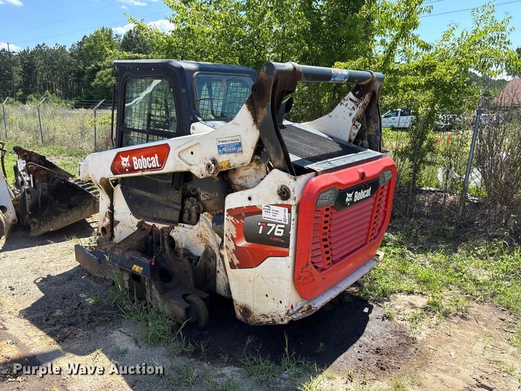 image for item EF1265 2022 Bobcat T76 R-Series tracked skid steer loader