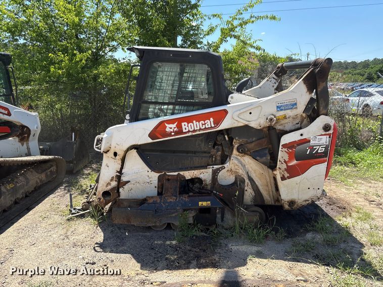 image for item EF1265 2022 Bobcat T76 R-Series tracked skid steer loader