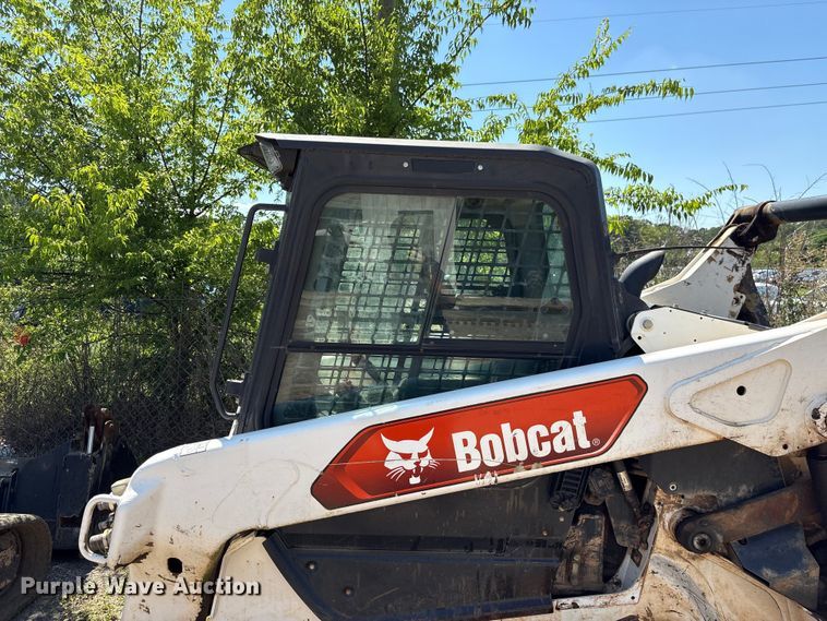 image for item EF1265 2022 Bobcat T76 R-Series tracked skid steer loader