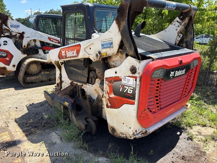 image for item EF1265 2022 Bobcat T76 R-Series tracked skid steer loader