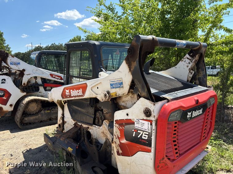 image for item EF1265 2022 Bobcat T76 R-Series tracked skid steer loader