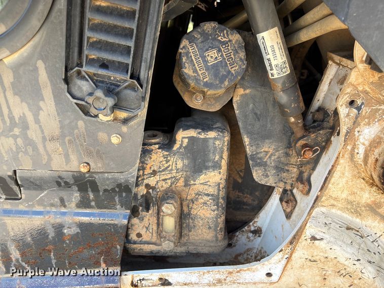 image for item EF1265 2022 Bobcat T76 R-Series tracked skid steer loader