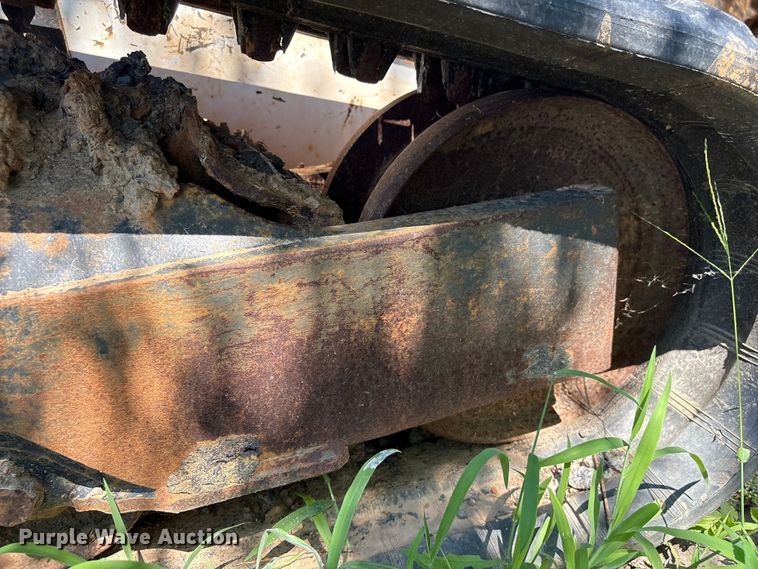image for item EF1265 2022 Bobcat T76 R-Series tracked skid steer loader