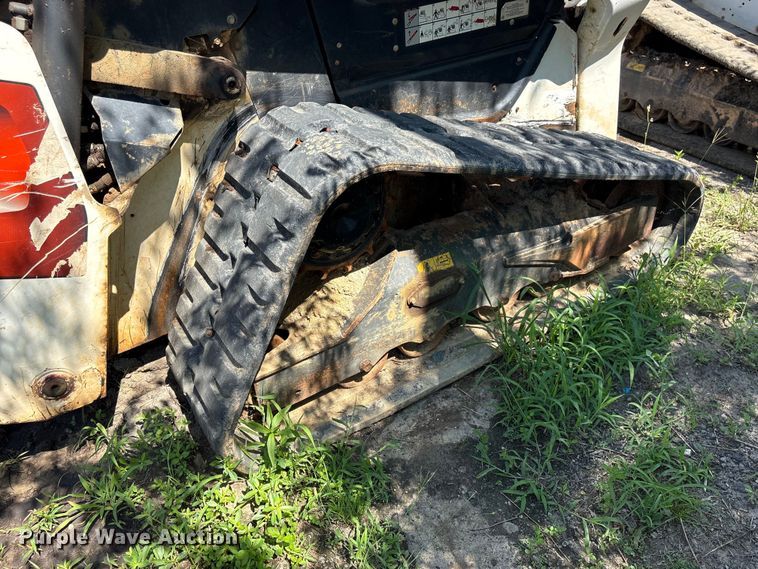image for item EF1265 2022 Bobcat T76 R-Series tracked skid steer loader