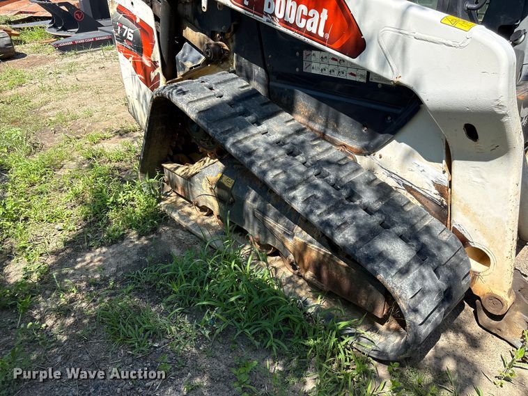 image for item EF1265 2022 Bobcat T76 R-Series tracked skid steer loader