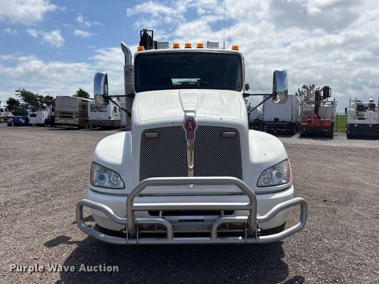 image for item EG9187 2015 Kenworth T370 utility / service truck