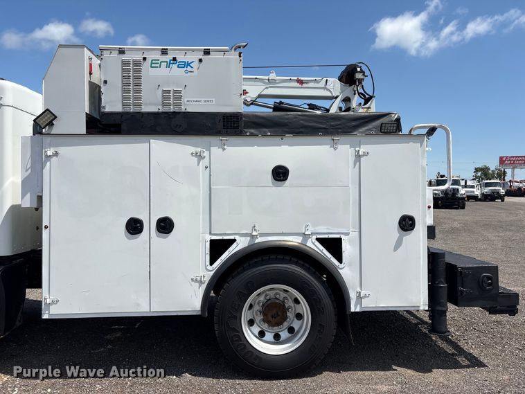 image for item EG9187 2015 Kenworth T370 utility / service truck