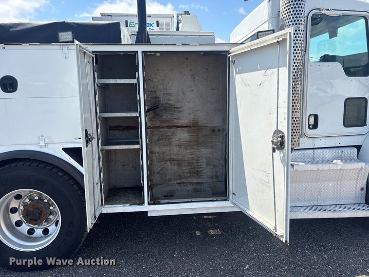 image for item EG9187 2015 Kenworth T370 utility / service truck