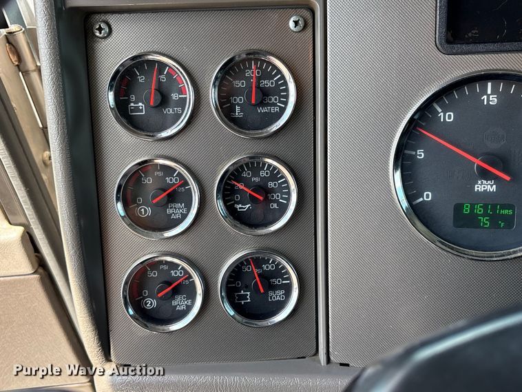 image for item EG9187 2015 Kenworth T370 utility / service truck