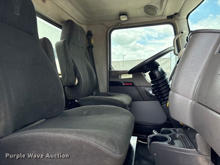 image for item EG9187 2015 Kenworth T370 utility / service truck